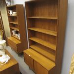 696 1663 BOOKSHELVES